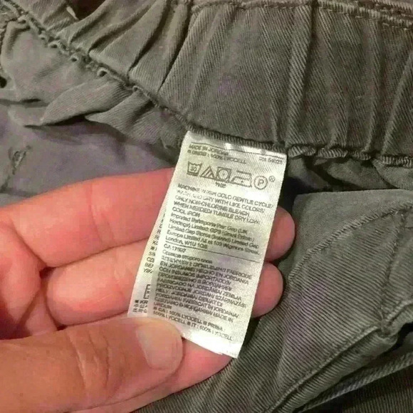 Banana Republic, belted, gray cropped joggers size 8 - Picture 3 of 7